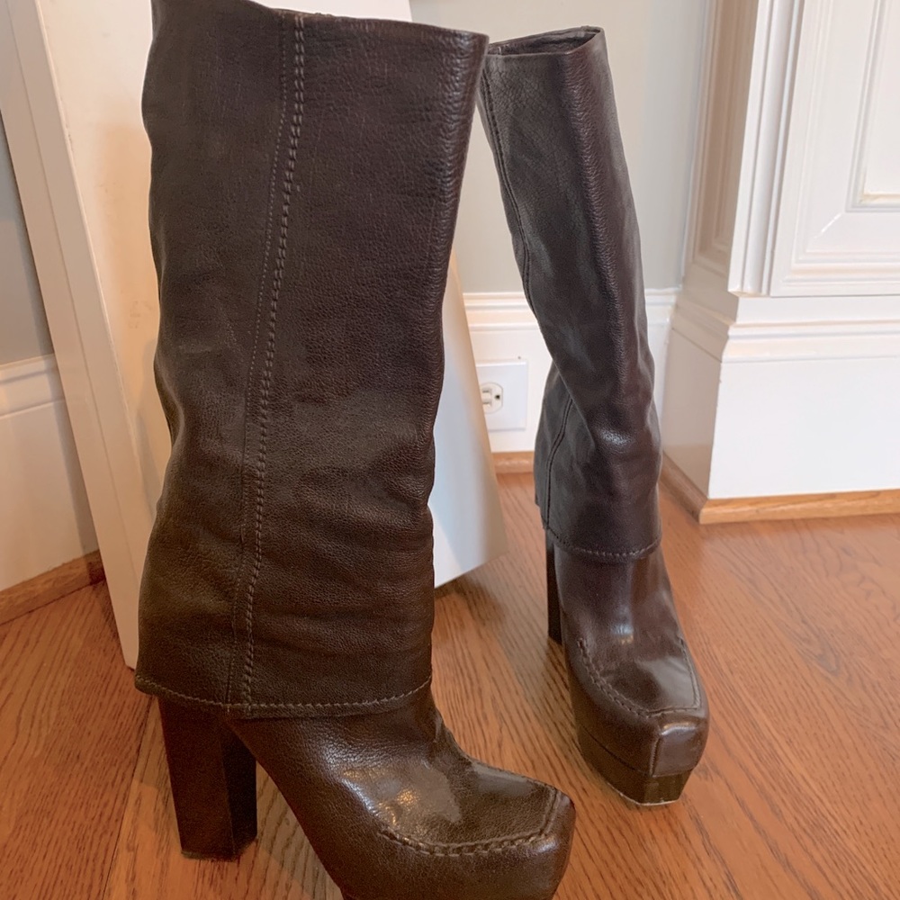 Costume National Brown leather boots